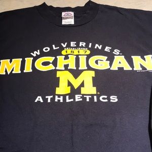 Shirts - Men’s University of Michigan L/S tee Sz L Shirts - Men’s University of Michigan L/S tee Sz L